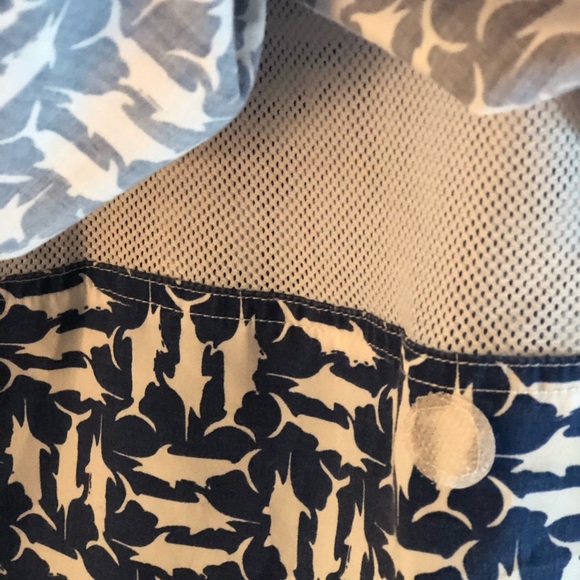 AFTCO Button Down Fishing Shirt. Size Small. - Picture 10 of 13